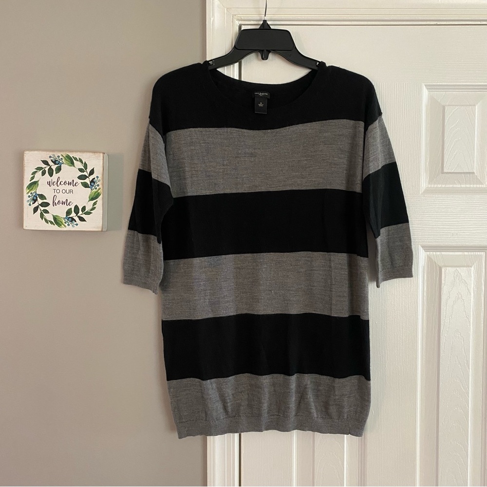 Ann Taylor Black And Gray Striped Sweater 1/2 Sleeve Women’s Medium Neutral